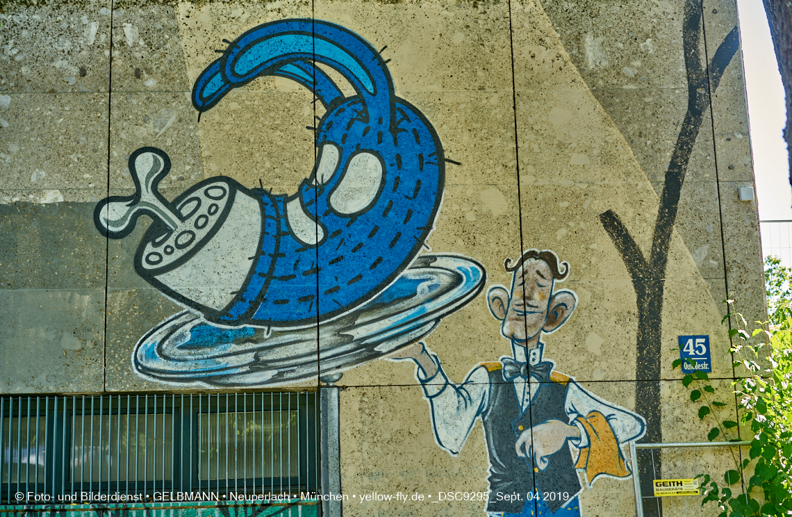 04.09.2019 - Einkaufs- und Wohnzentrum Quiddestraße in Neuperlach